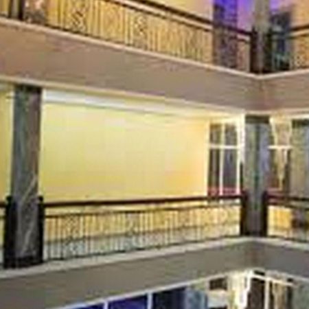 Room In Lodge - Hampton Towers Spa Asaba Εξωτερικό φωτογραφία